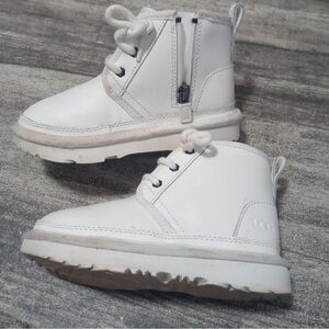 ✨UGG Neumel II Leather Chukka Kids✨ 'White'•VVEUC• $120